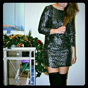 TAHARI 12 L/XL silver sequin stretch tunic dress